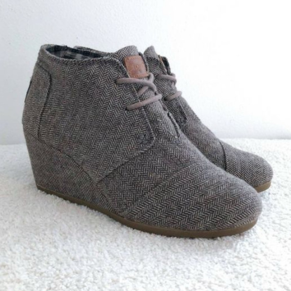 Toms Brown Herringbone Wedge Boots